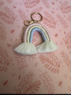 Yavero. Echo Amano.     Solo Uno Disponible