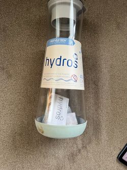 Hydros filtration carafe
