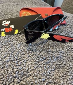 Disney Mickey Sunglasses