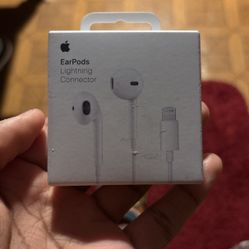 Apple Wired Headphones, SEALED. 