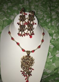 Gold plated pendent set new