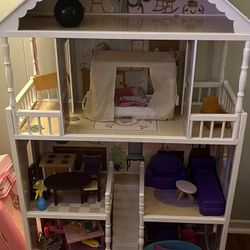 Barbie Doll House 