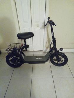 Selling E-scooter  MINT CONDITION