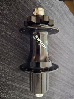 Bicycle wheel hub