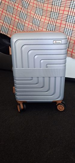 Romswi Hard Shell Spinner Carry-On Luggage