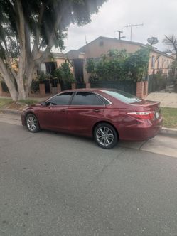 Toyota Camry SE 2017