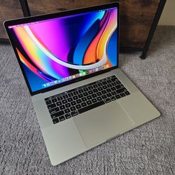 MacBook Pro 15" TouchBar 4GB GPU