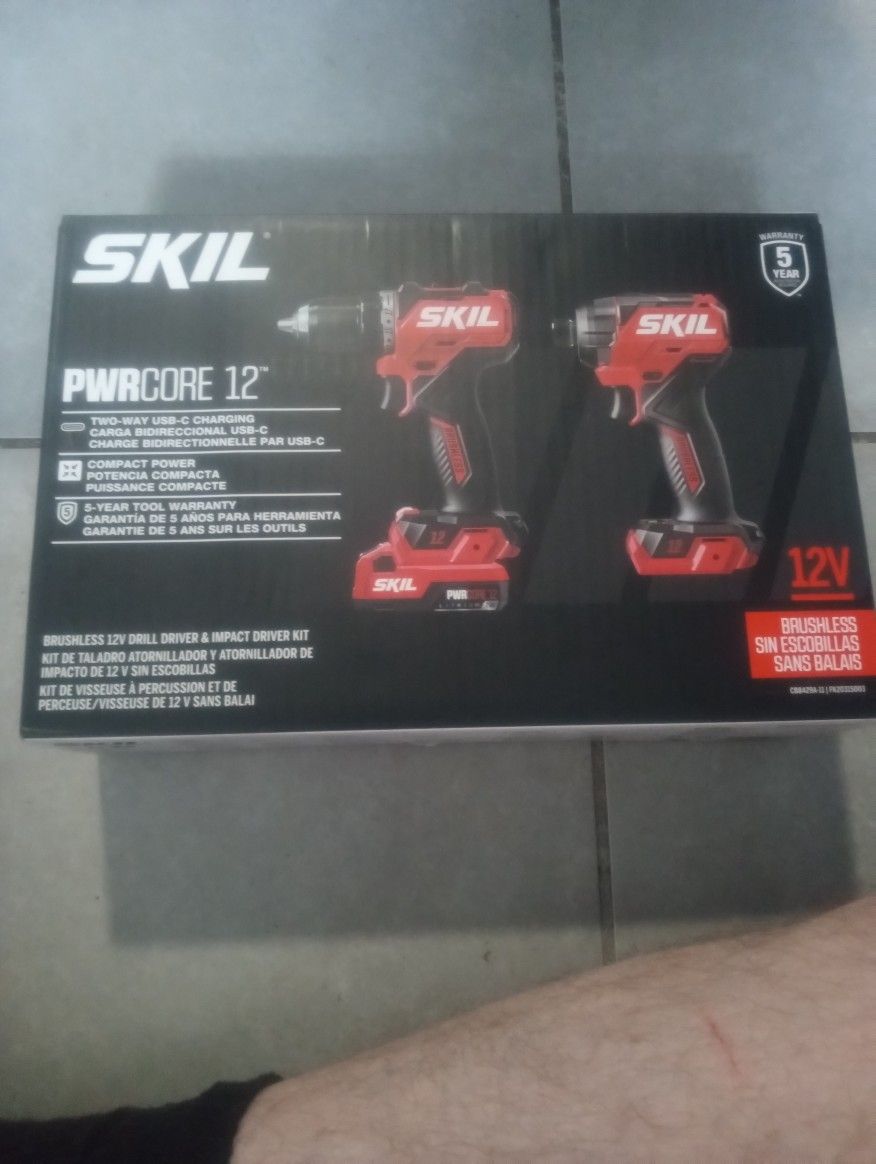 Skil 12 Volt Combo Kit