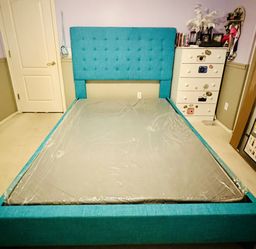 Queen Bed