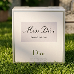 Miss Dior perfume