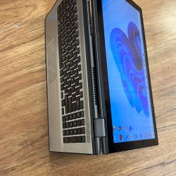 Touchscreen Toshiba Satellite X360 Corei5 5th Gen 8gb Ram 256gb SSD Win 11
