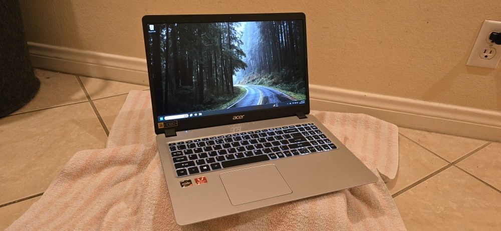 Windows 11 Acer Laptop