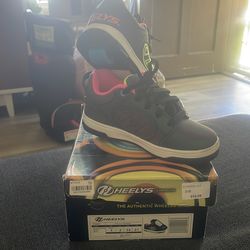 HEELYS wheeled shoe