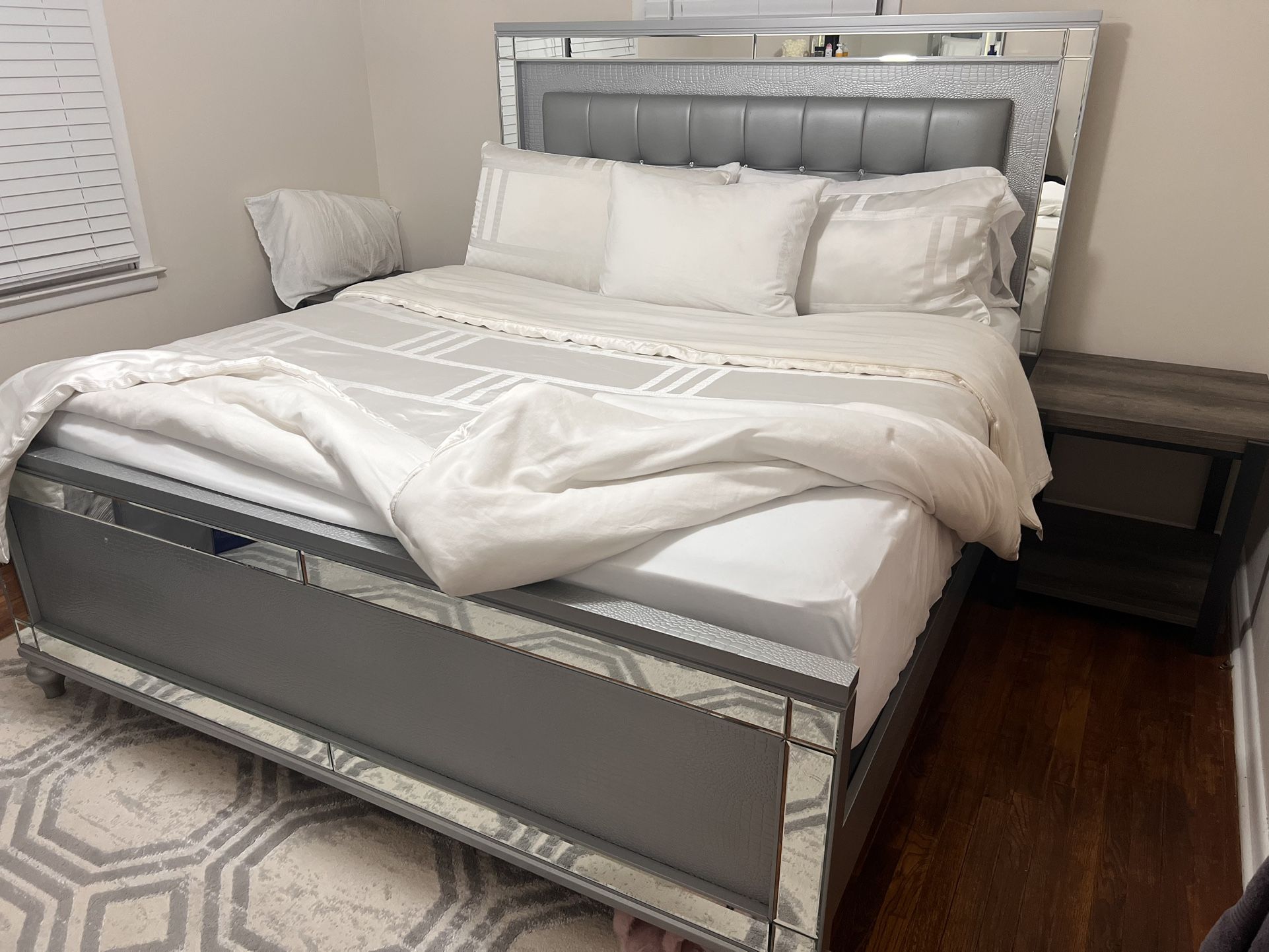 King Size Bed + Mattress +Box Frame + Foundation 
