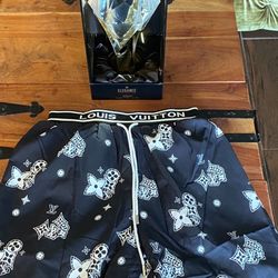 LV Shorts 2x 