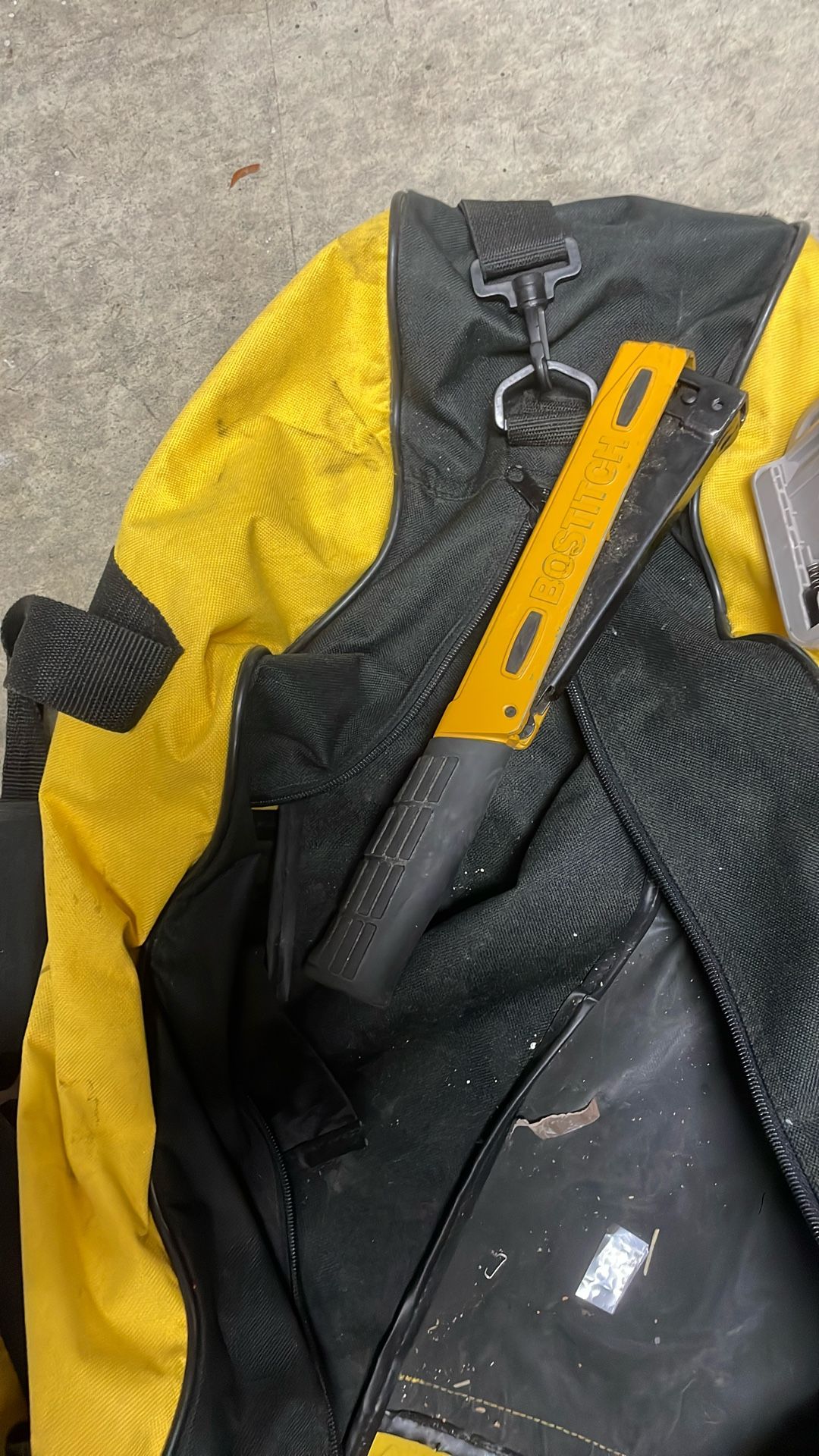 Bostitch Manual Hammer Tacker