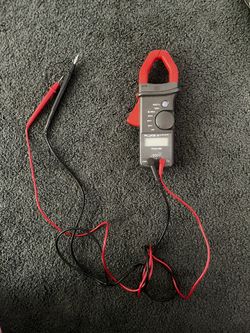 FLUKE 32 True RMS CLAMP METER