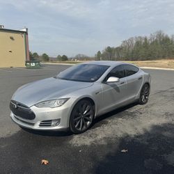 2014 Tesla Model S 