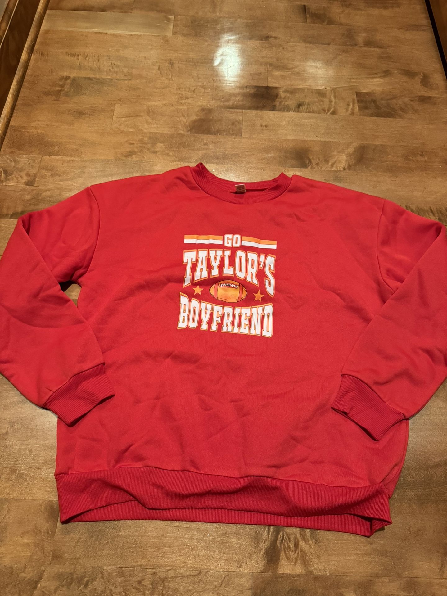 Kansas City Chiefs brand new go tailor’s boyfriend sweatshirt shipping available
