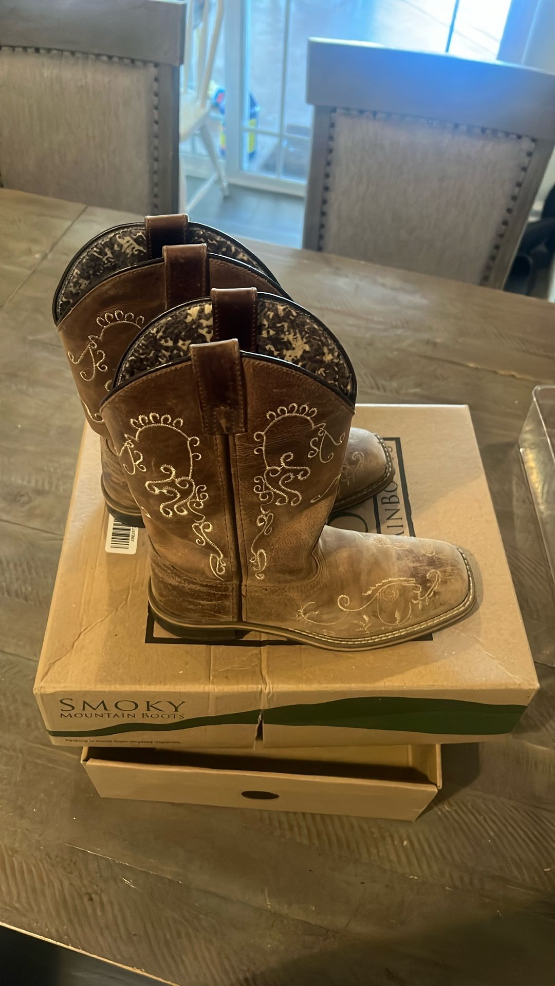 Smoky mountain Boots Size 3.5 For Kids 