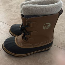 Sorel Snow Boots. Size 5.