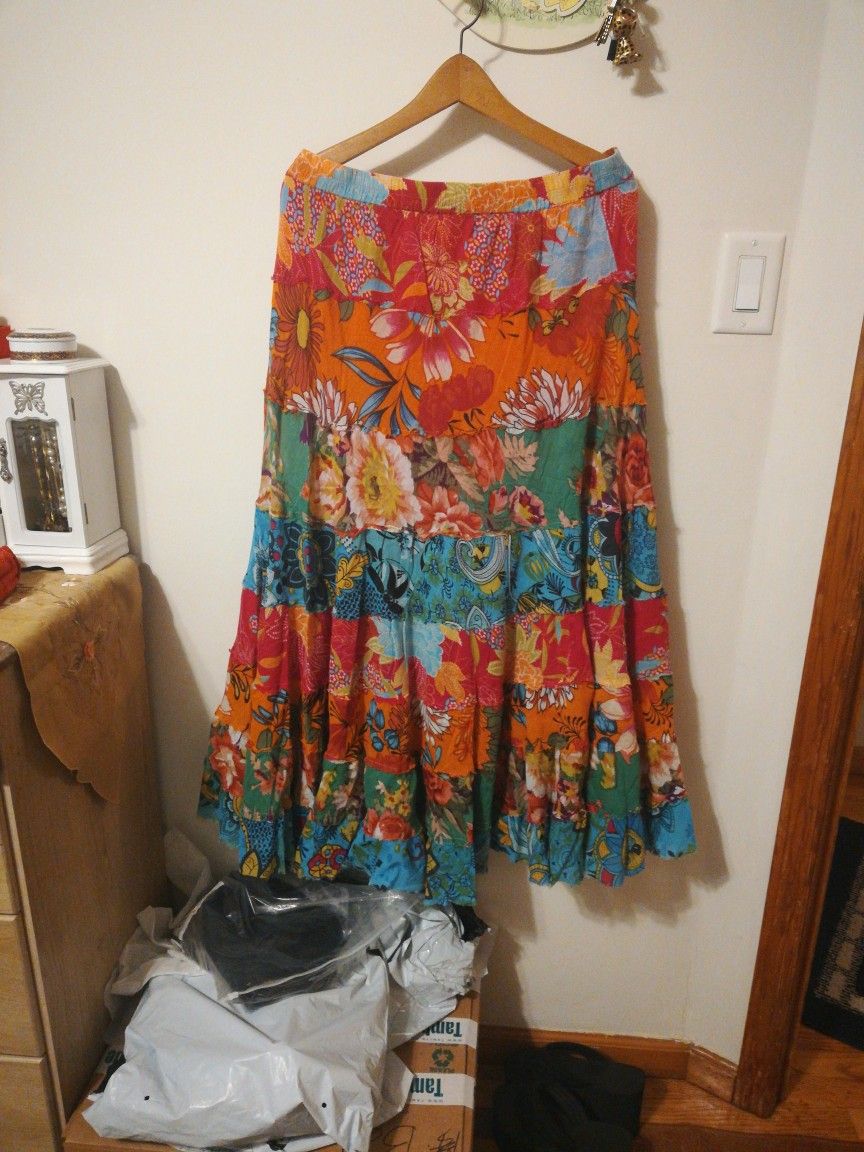 Skirt Size XL