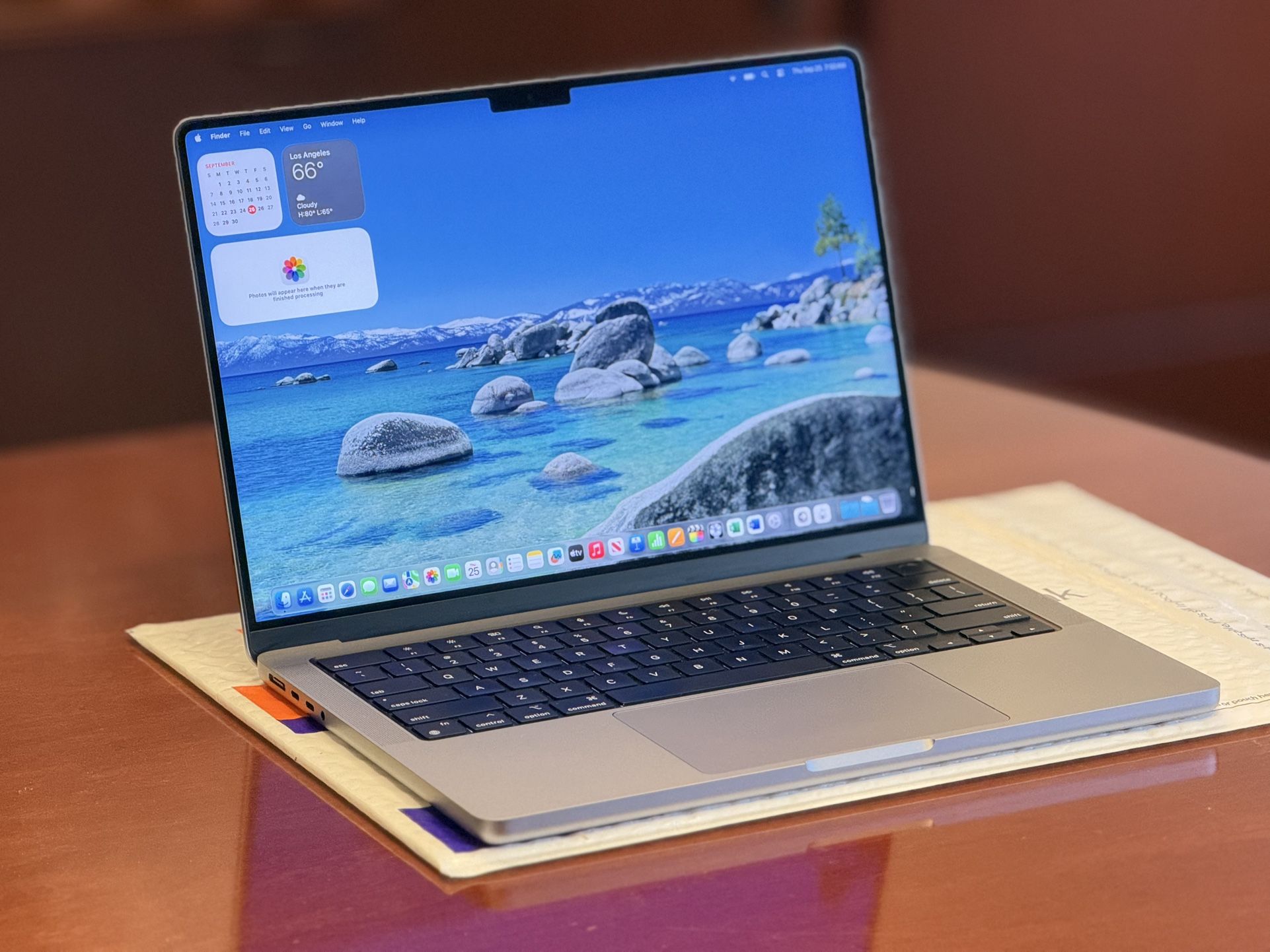 Apple MacBook Pro 14 Inch M1 Pro Chip 16GB Memory 512GB SSD B209