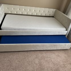 Day Bed 