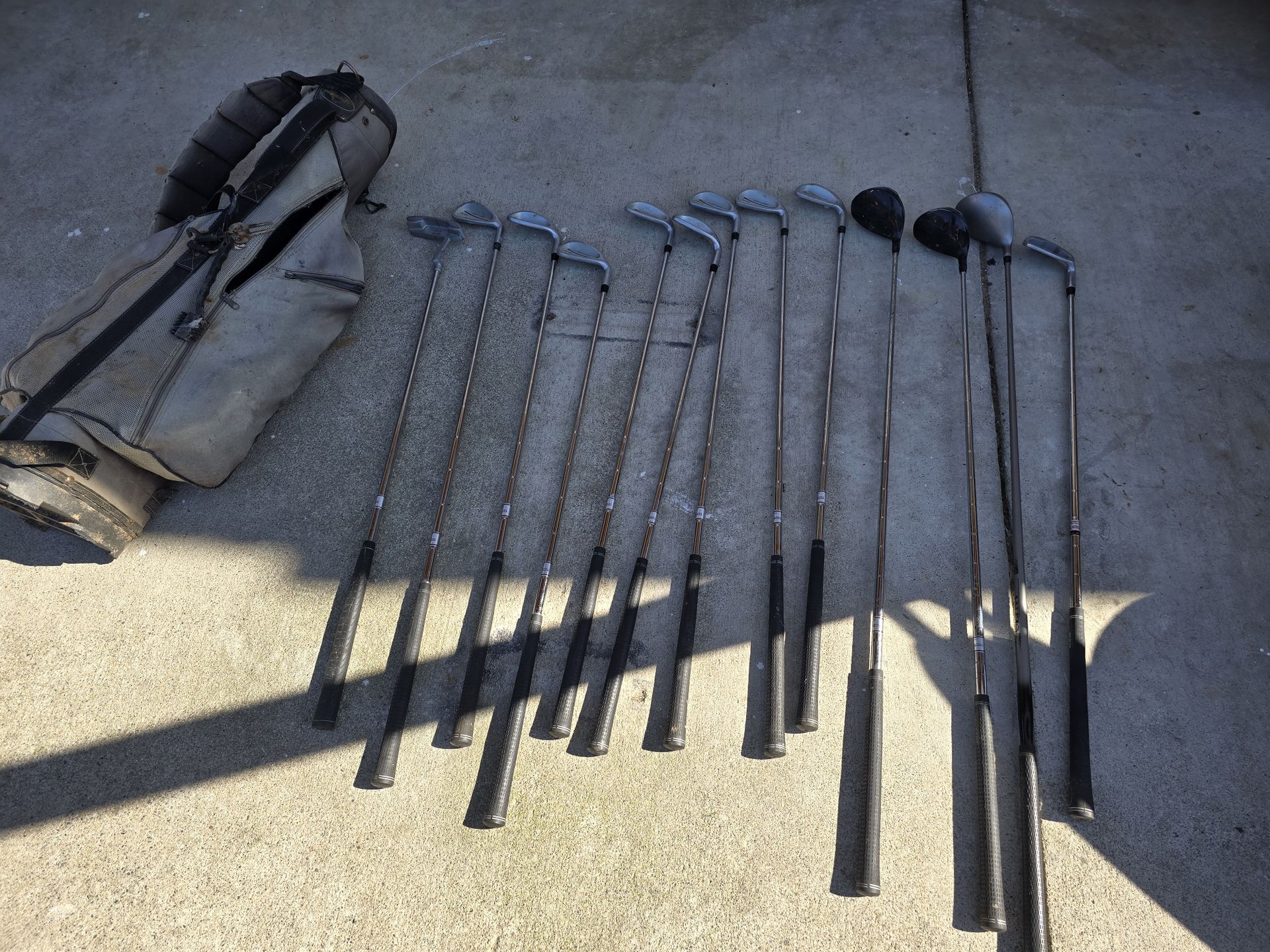 Tour Craft Gold Clubs & Balls