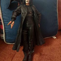 THE CROW LIKE NEW He Talks! 18"