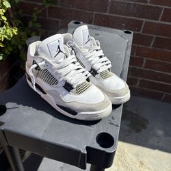 Jordan 4 Military Blacks