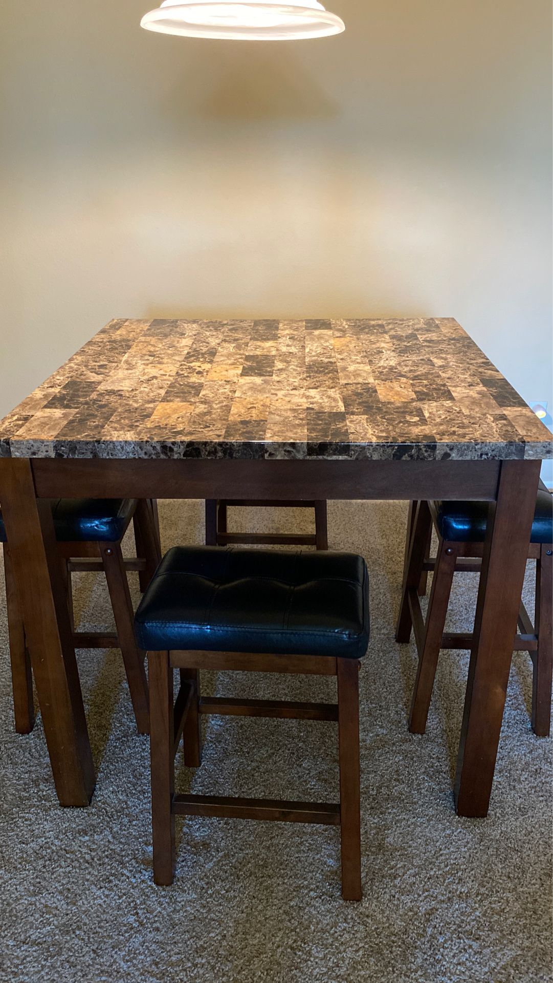 Kitchen table w 4 stools