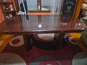 Mesa con 6 sillas/ Table with 6 chairs