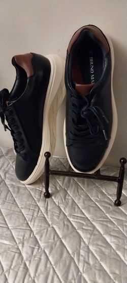 MENS NAVY LEATHER SNEAKERS