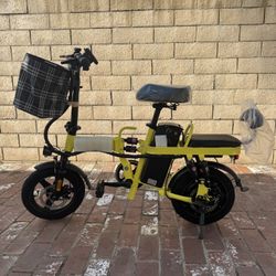 Folding electric bicycle