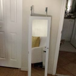 Mirror Jewerly Cabinet Largue Capacity White Color 14”x48”
