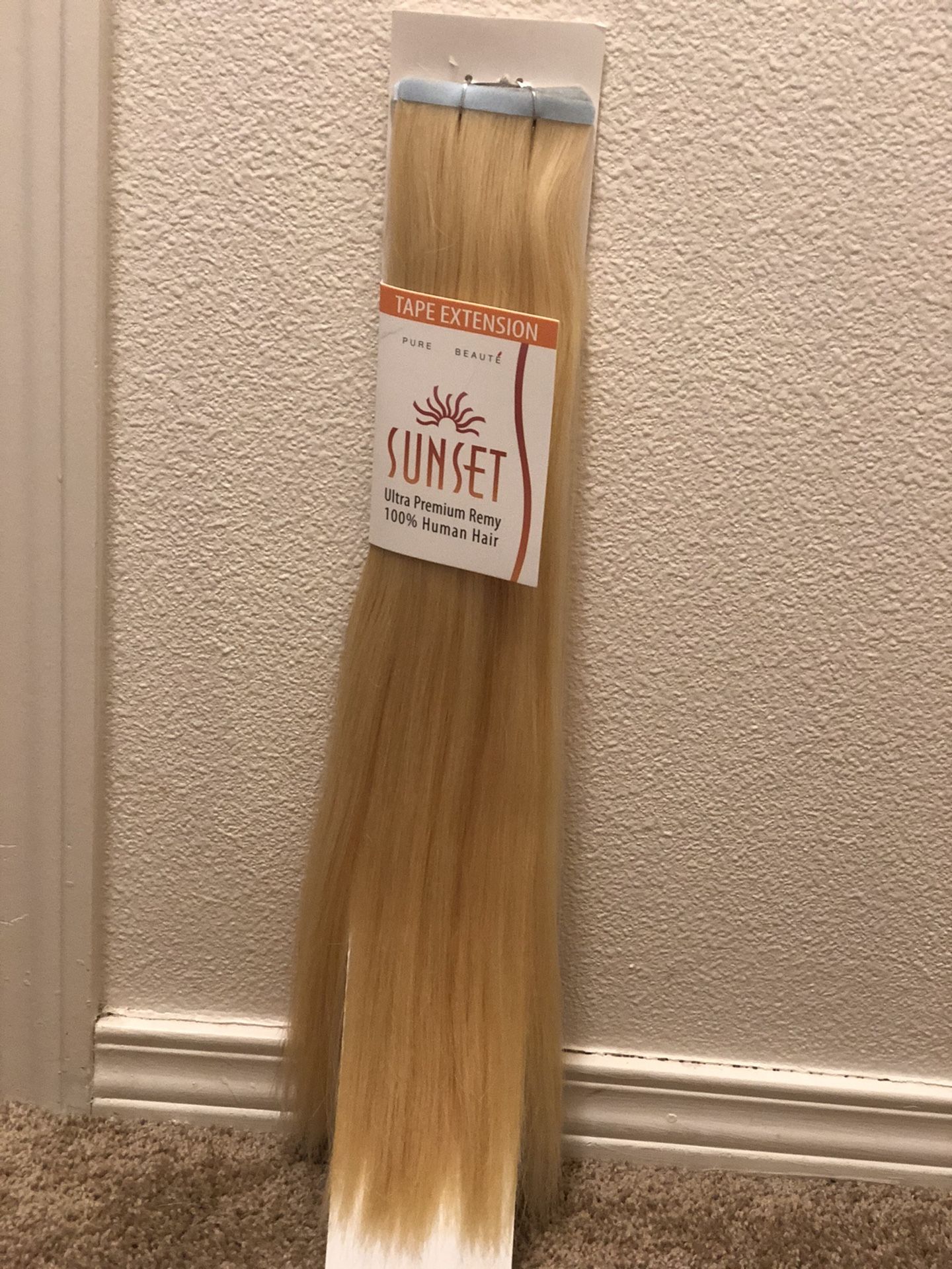 Hair Extensions 18” Blonde TAPE-IN BRAND NEW