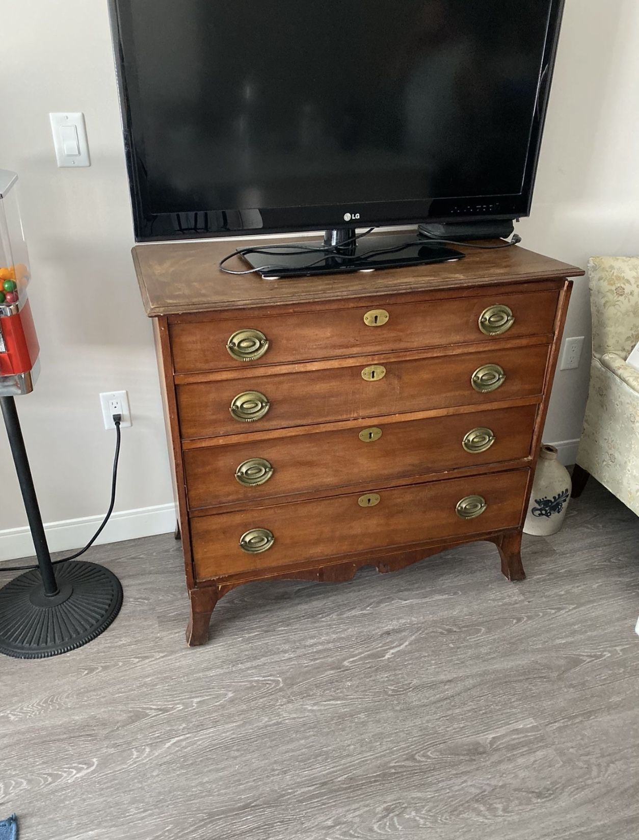 Antique Chest of Drawers