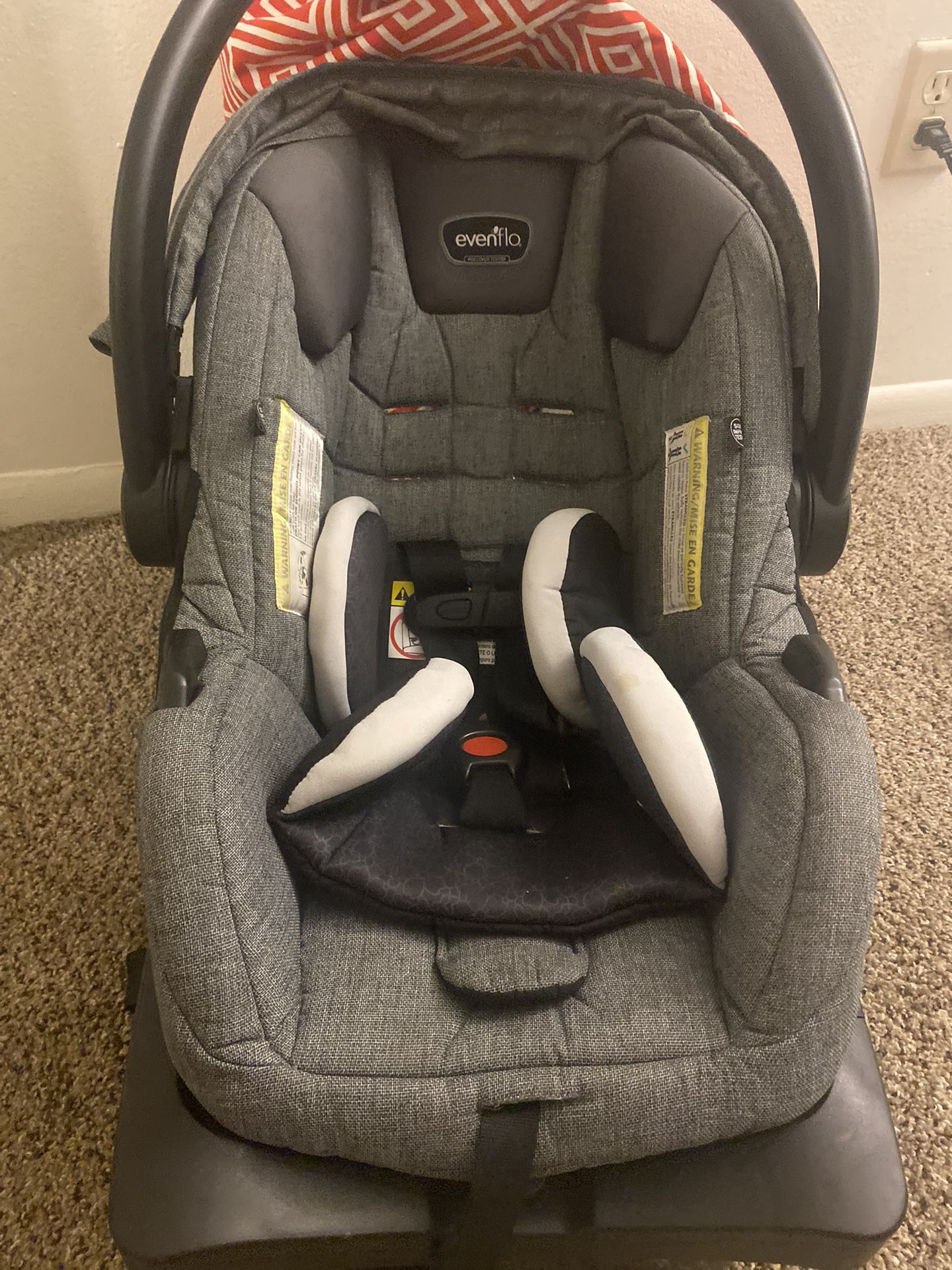 EVEN FLO CARSEAT / BASE