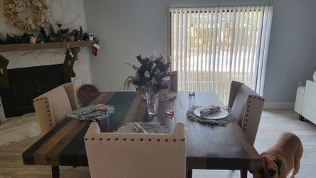 BROWN /TAN DINING TABLE & CHAIRS