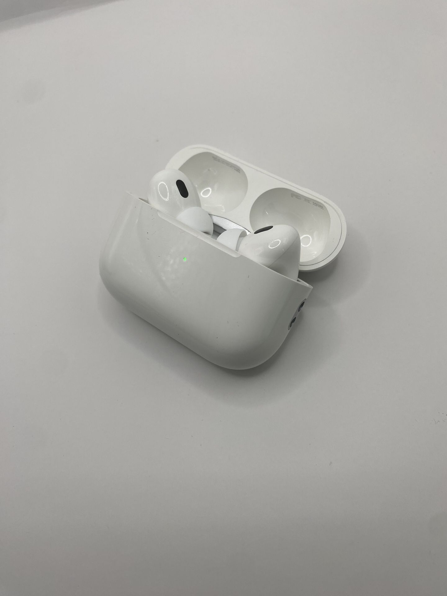 USED - AirPods Pro Gen 2