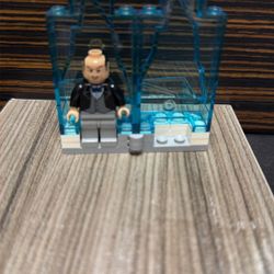 Lego Alfred Pennyworth, the Butler - Bow Tie 2006 Minifigure 