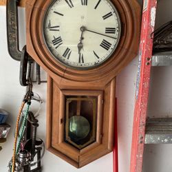 Click Wall Regulator English School 