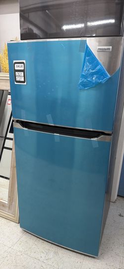 💥Great Save💥 30 in. 18.3 cu. ft. Garage Ready Top Freezer Refrigerator in Stainless Steel