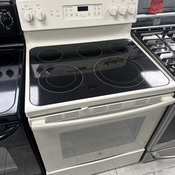 GE 30 Inch Electric Range Five Burners Regular Gray Color Self Clean Convection Oven