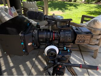 Sony FS700r ready for 4K RAW Log ProRes and RAW video recording. Atomos Shogun 7” external RAW recorder with 1.8 TB ssd. Metabones adapter. Sony shotg