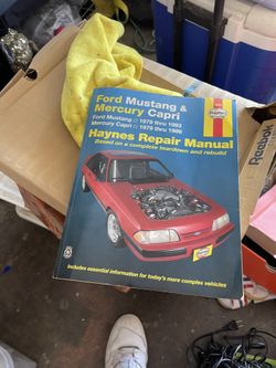 Mustang mechanic book