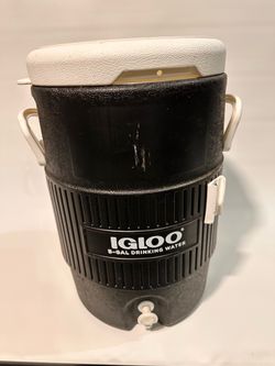 Igloo 5-Gallon Drinking Water Cooler Jug