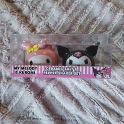 Hello Kitty New Salt And Pepper Shakers