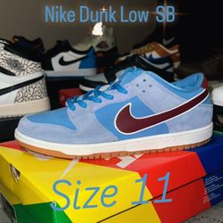  NEW IN BOX Nike SB Dunk Low Phillies 2022 Last one!